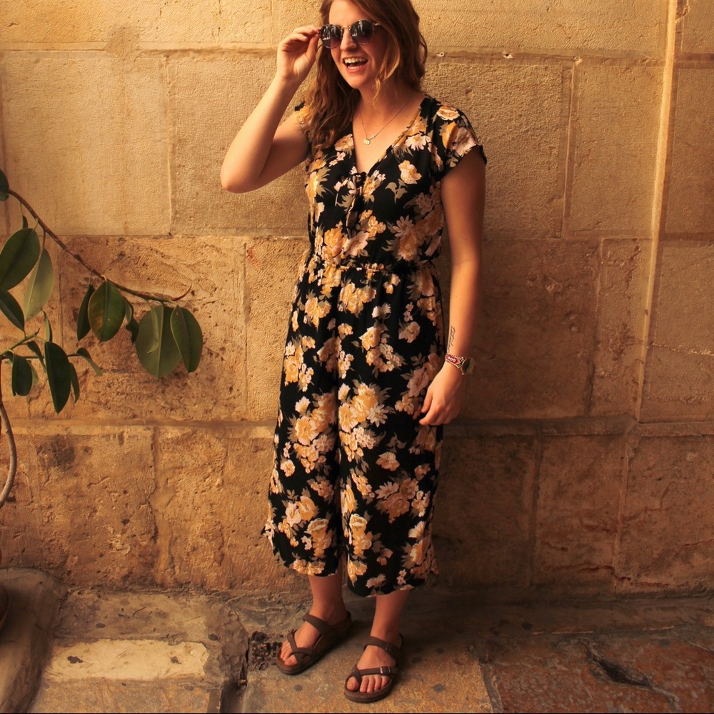 FLORAL ROMPER/JUMPSUIT